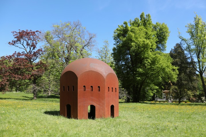 Foto: Thomas Schütte, Nuclear Temple, 2012, Blickachsen 14 (2025), courtesy Stiftung